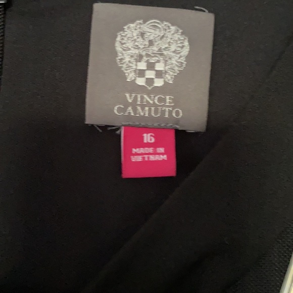 Sleeveless Black dress - Picture 3 of 5